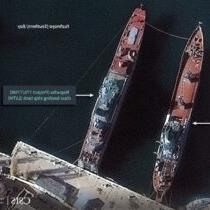 克里米亚半岛塞瓦斯托波尔港的卫星照片, 两艘俄罗斯坦克登陆舰准备开战(CSIS).